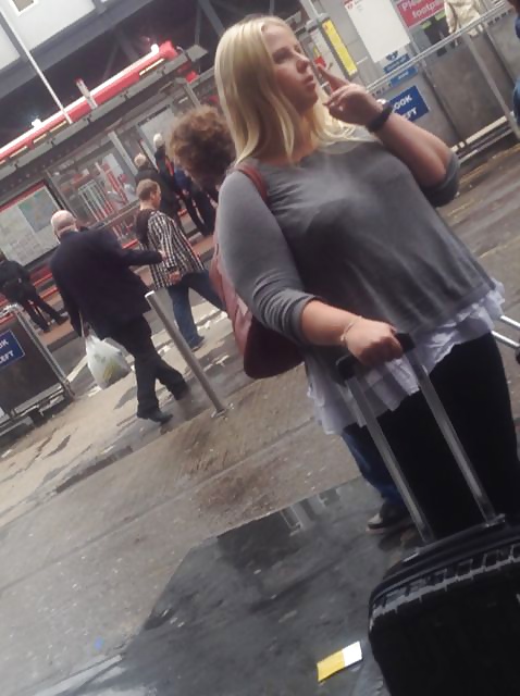 Sexy fumando
 #27594177