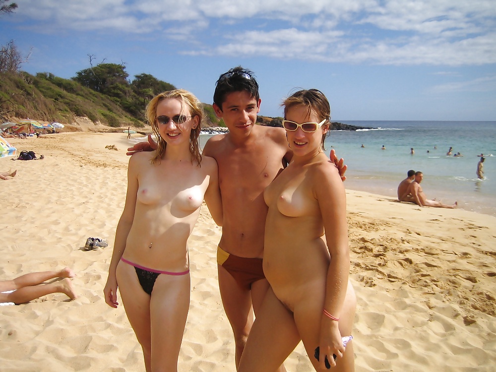 Ragazze amatoriali nudiste 2013
 #35402523