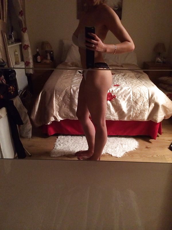 Una ragazza sexy con un grande corpo 
 #31296377