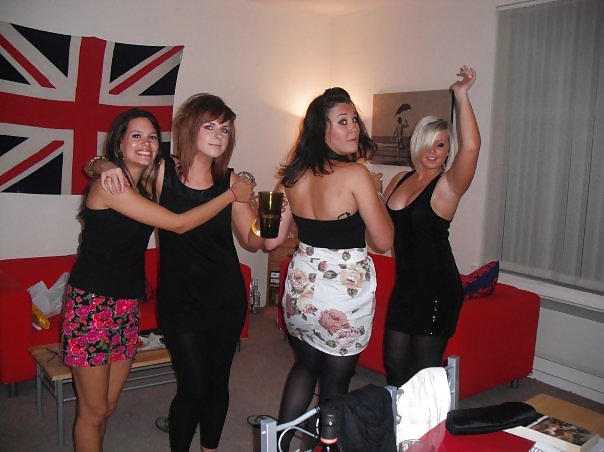 Jóvenes apretados faldas apretadas 11
 #34653293