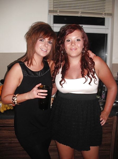 Jóvenes apretados faldas apretadas 11
 #34653296