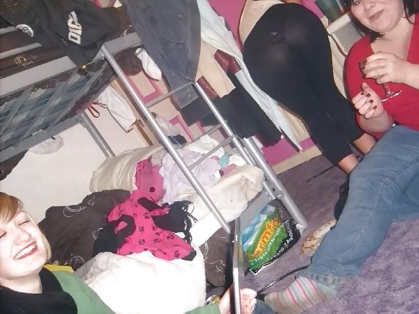 Jóvenes apretados faldas apretadas 11
 #34653306