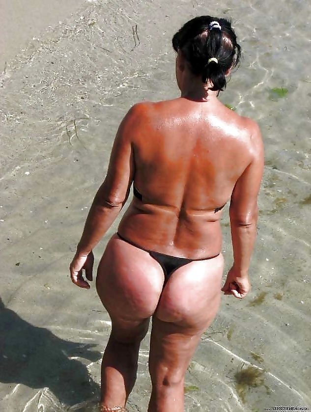 Awesome milfs bikini collection part 2 2014 #28785441