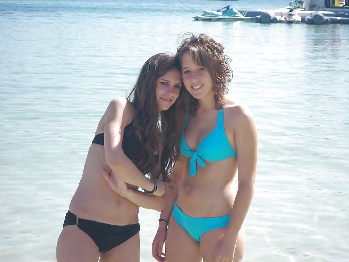 新しい若い淫乱女たち - コメント which one and why 
 #23876844