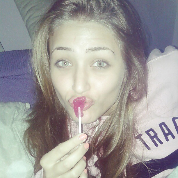 新しい若い淫乱女たち - コメント which one and why 
 #23876985