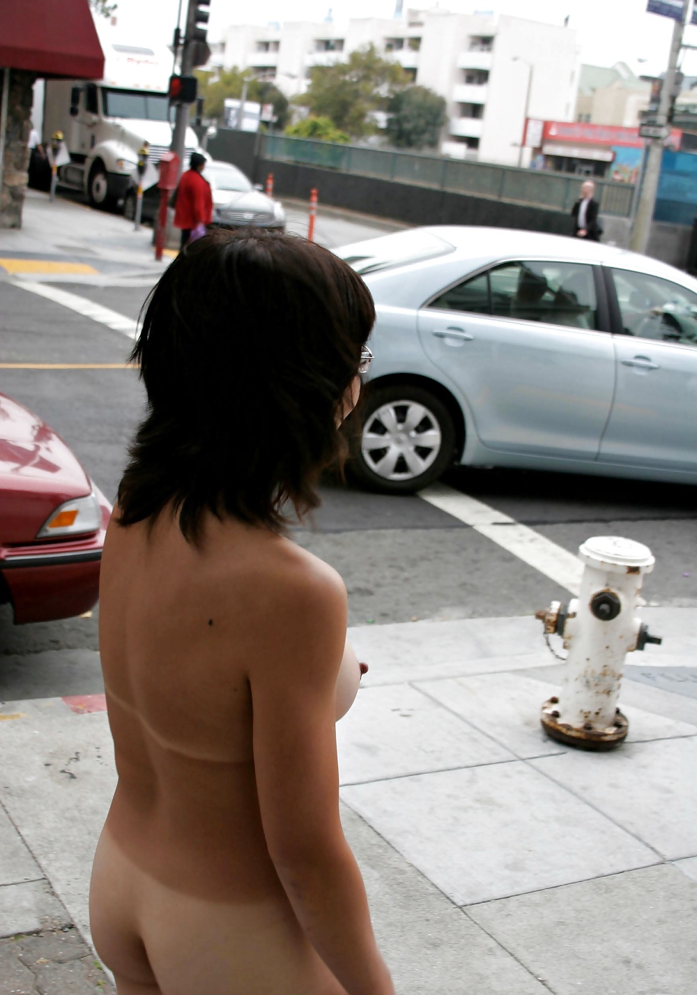 A naked walk in the city. #26598373