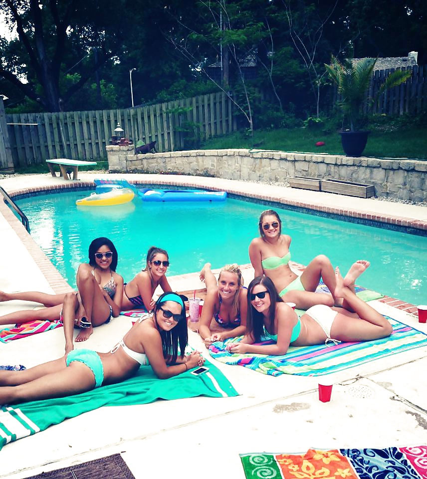 Facebook teen babes 5 - bikini sorority spring break! #28410577