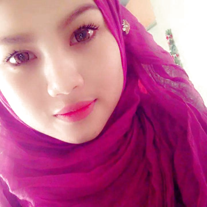 Gadis Melayu Bertudung #39868330