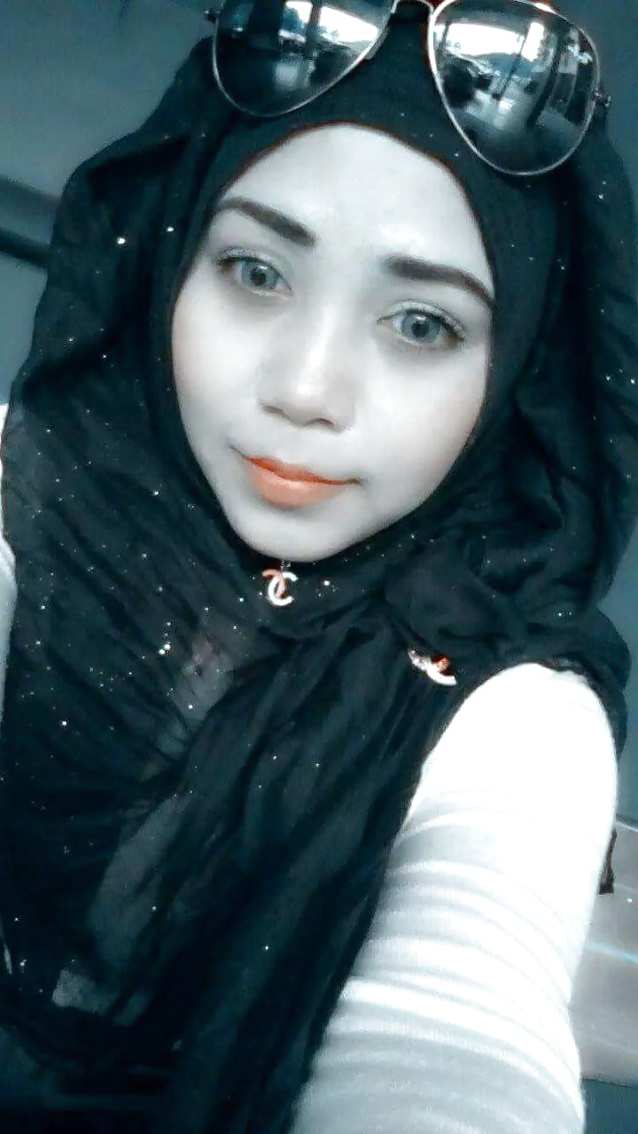 Gadis Melayu Bertudung #39868513