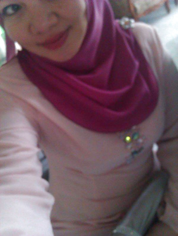 Gadis Melayu Bertudung #39868712