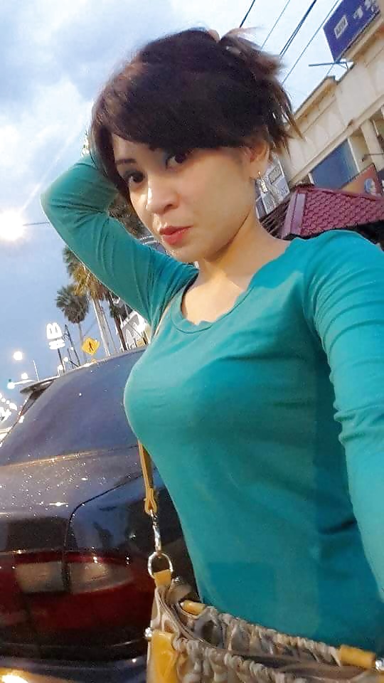 Gadis melayu bertudung
 #39868883