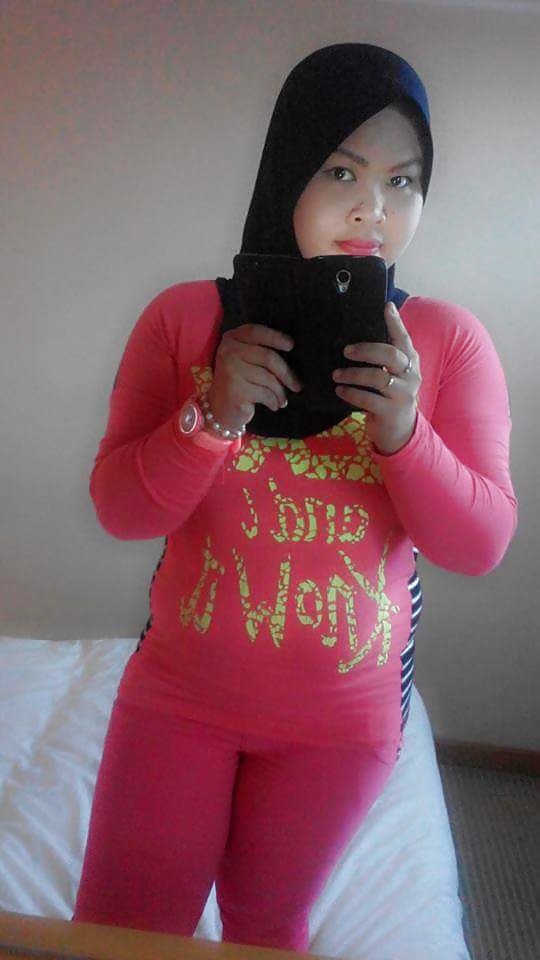 Gadis Melayu Bertudung #39869216