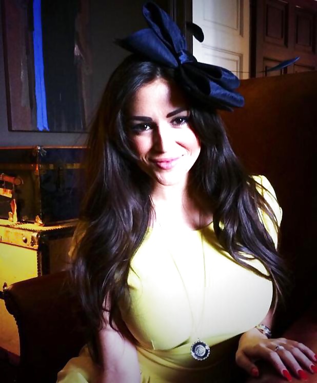 Was Würden Sie Mit Ihr Machen? #32942926