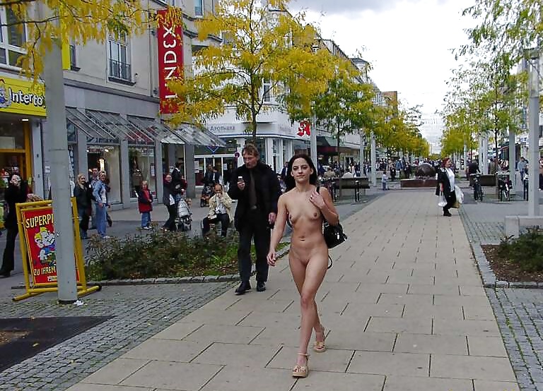 Stef desnuda en público
 #30391891