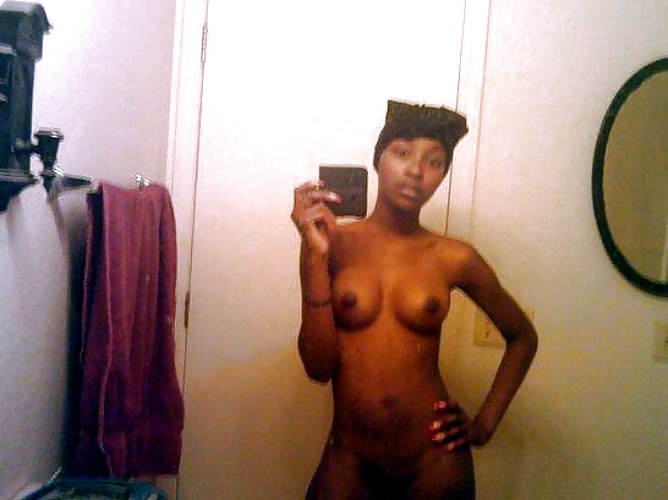 REAL AMATEUR EBONY SELFIES 2 #23425471