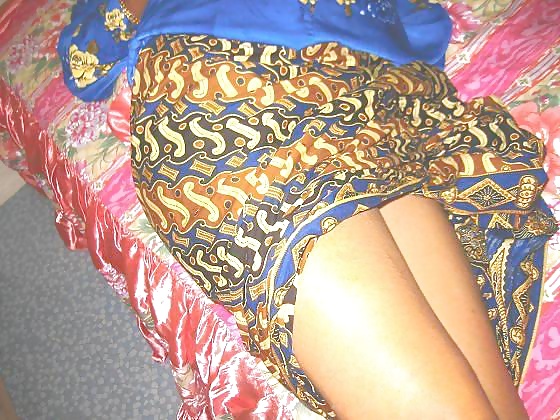 Mamak buat seks
 #24135359