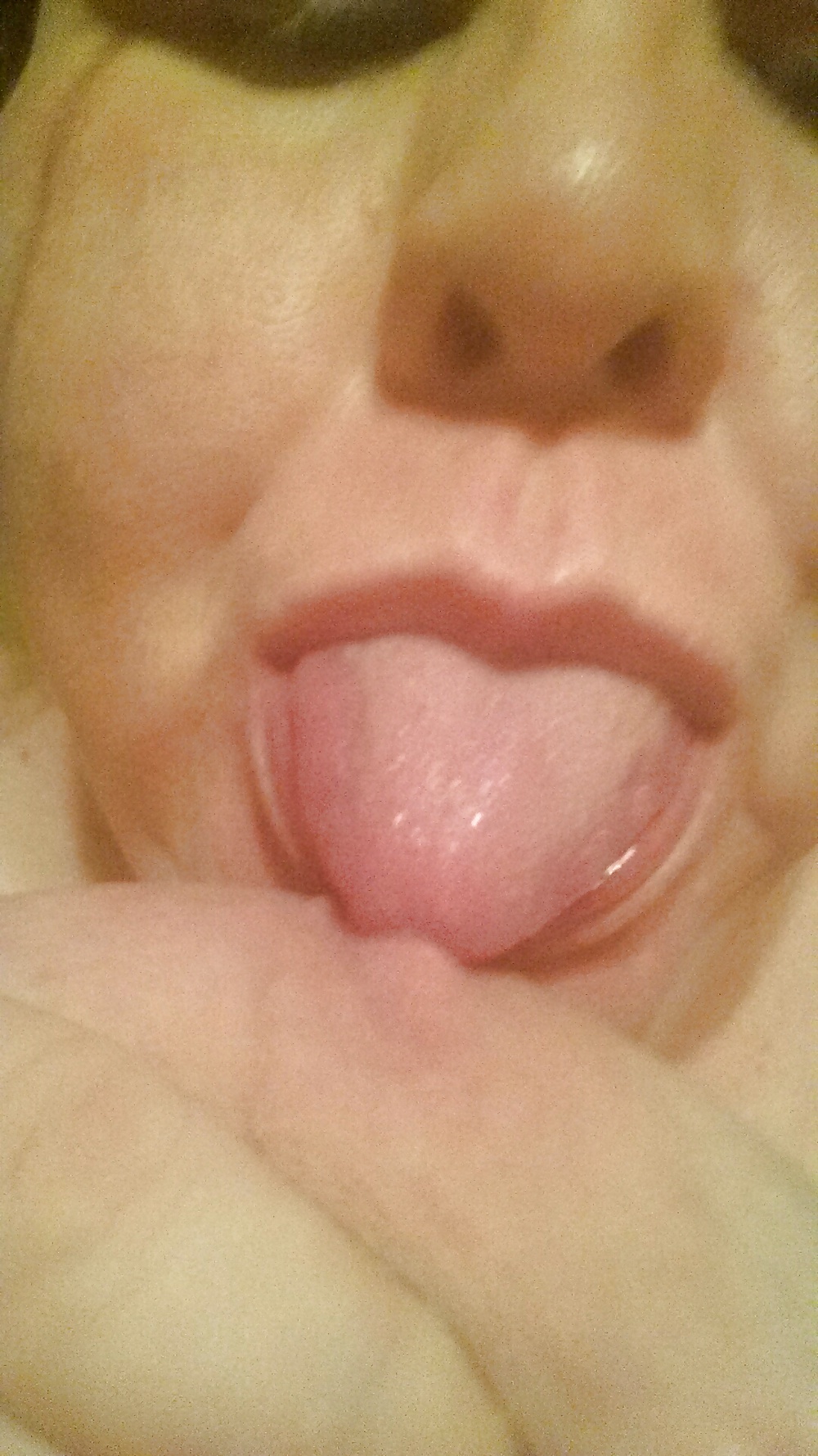 Más tetas
 #39972795