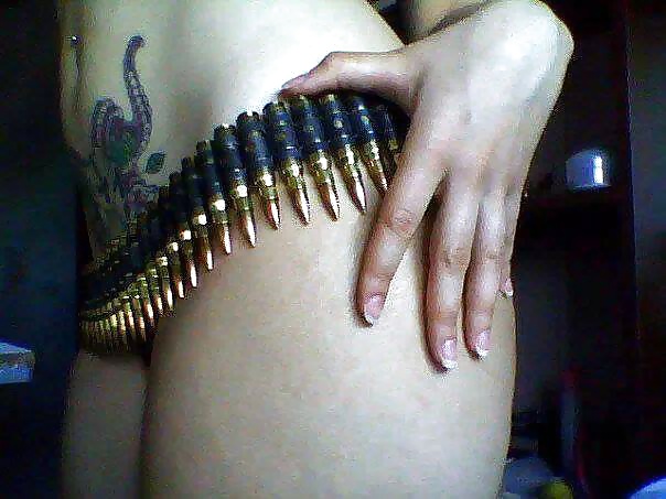 銃を持った女の子
 #40114684