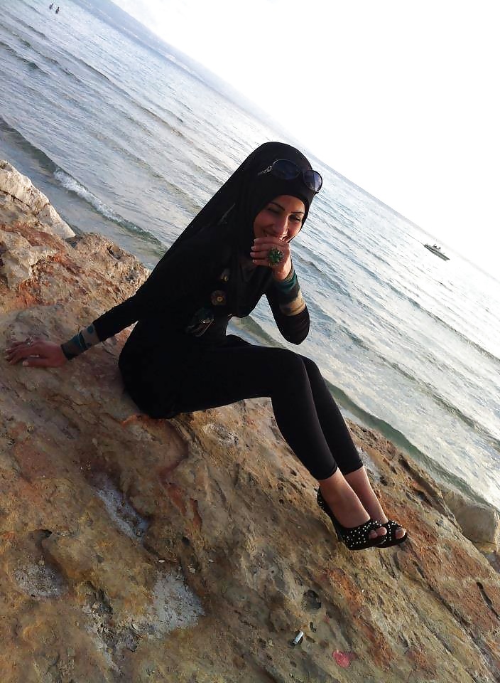 Hijabis in heels and leggings #38919602