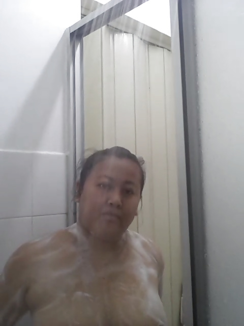 Malay wife teacher in shower skype
 #32334146