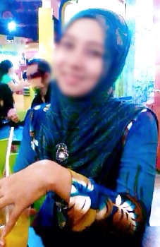 Dibalik hijab yang anggun tersimpan hypersexs  #39752622