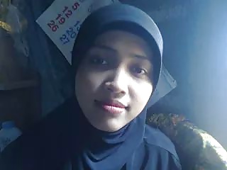 Indonésie- Hijab Petits Seins #31558557