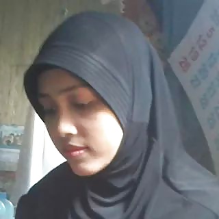 Indonesien-Hijab Kleine Brüste #31558560