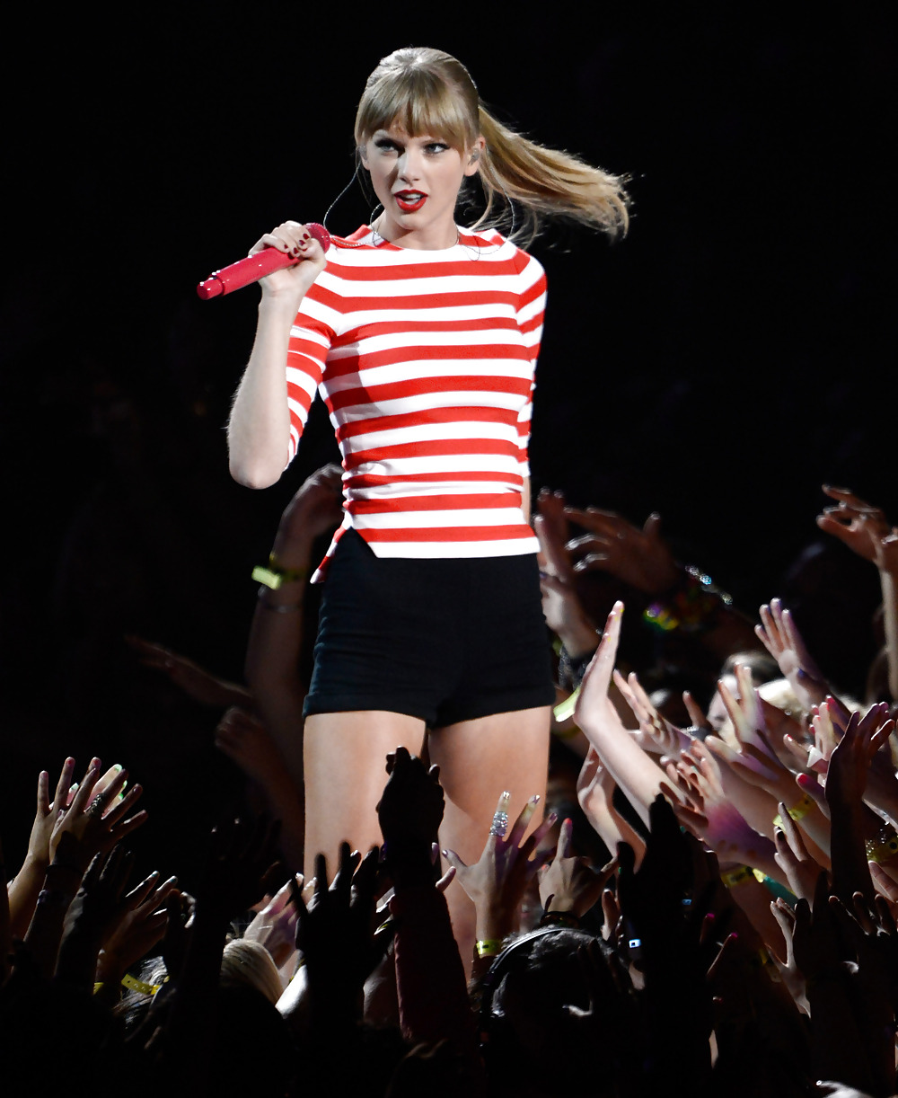 Taylor Swift #36067874