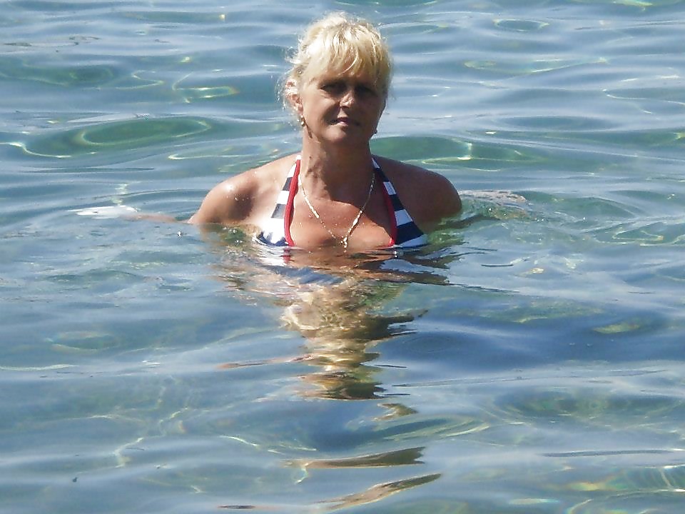 Meine mamá
 #32463137