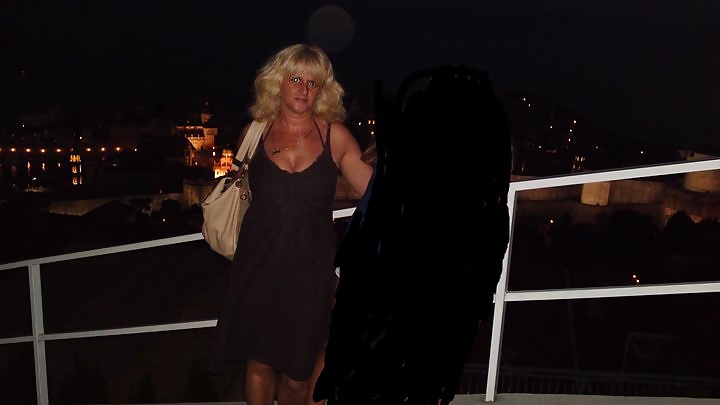 Meine mamá
 #32463140