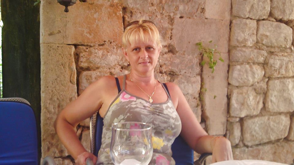 Meine mamá
 #32463143