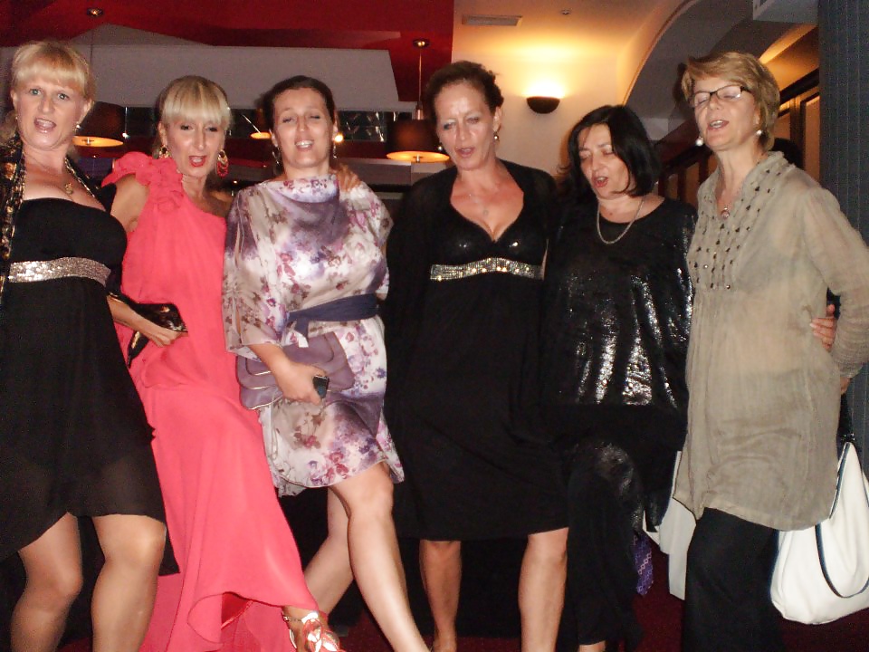 Meine mamá
 #32463147