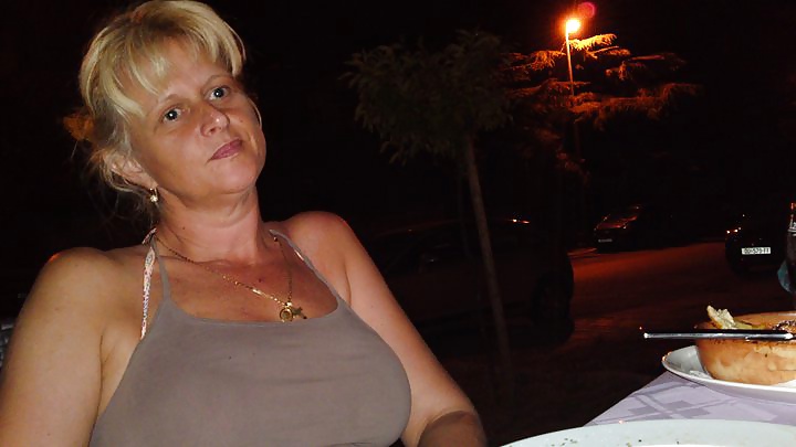 Meine mamá
 #32463154