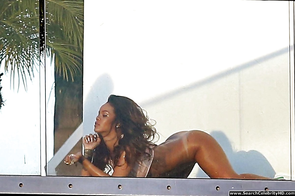 Rihanna bottomless bare ass photoshoot in l.a
 #26033514