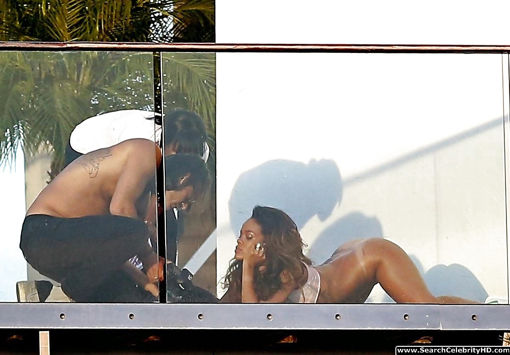 Rihanna bottomless bare ass photoshoot in l.a
 #26033565