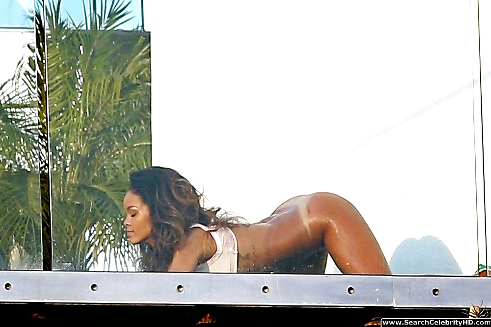 Rihanna bottomless bare ass photoshoot in l.a
 #26033681