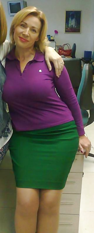 One on either side of the bulb #27749197