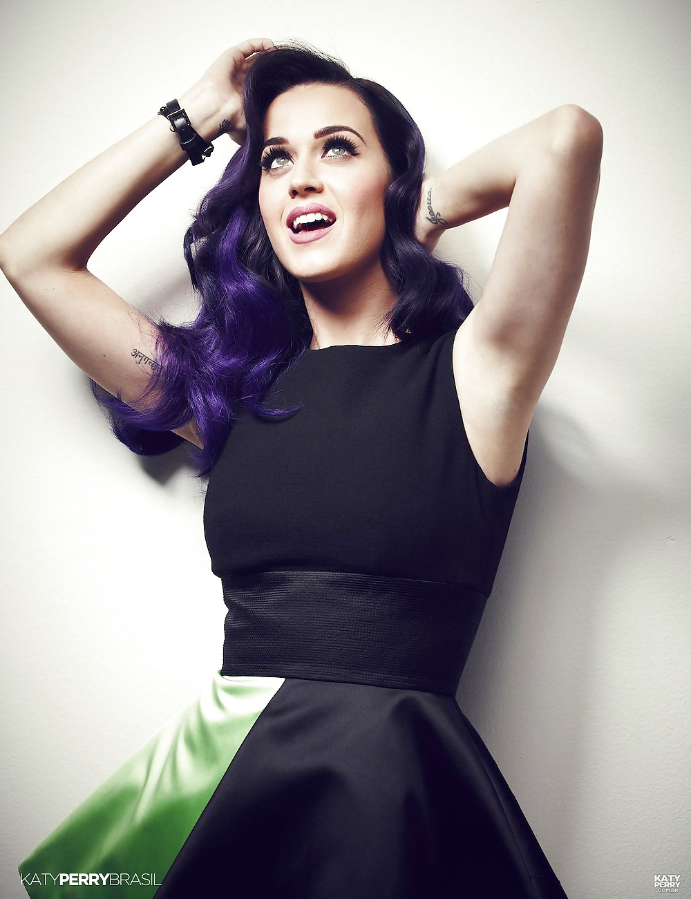 Katy Perry Armpit Stubble #30976751
