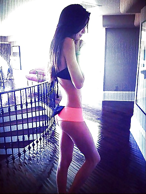 Kendall jenner
 #37009808