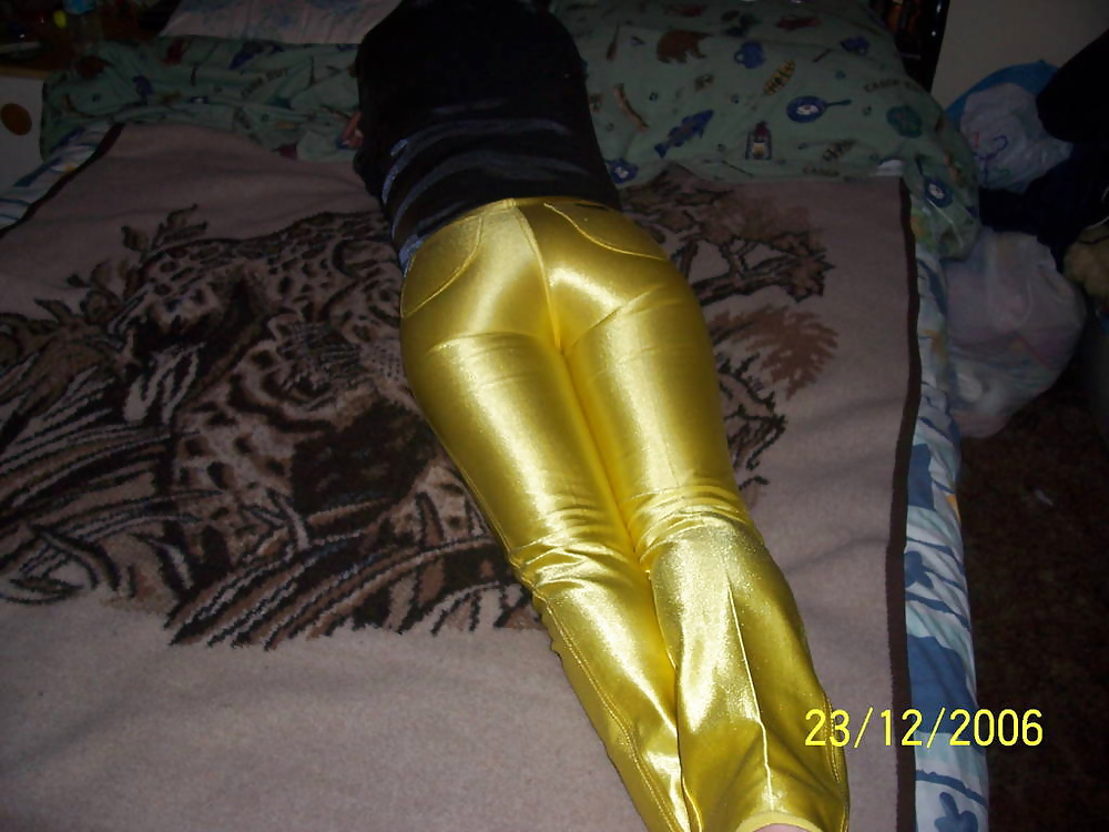 Pantaloni da discoteca in spandex giallo
 #31129582