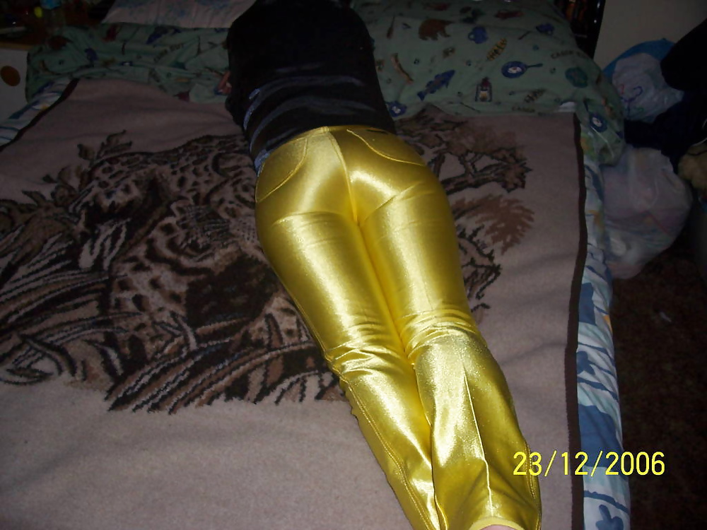 YELLOW SPANDEX DISCO PANTS #31129582