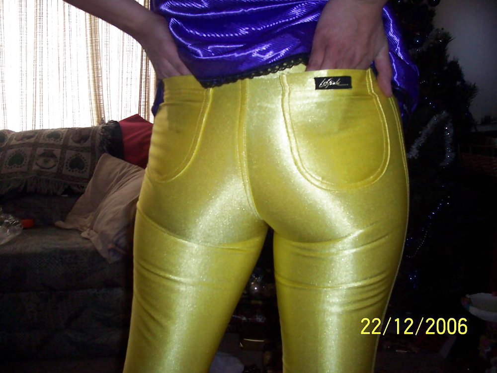 Pantaloni da discoteca in spandex giallo
 #31129585