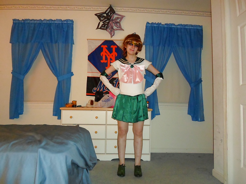 Sailor Jupiter Cosplay #31860346