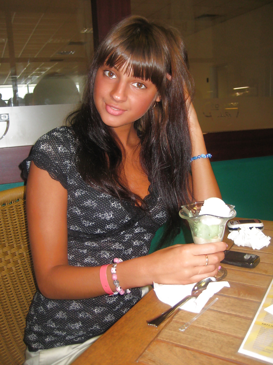 Sexy tanned teen #33342328