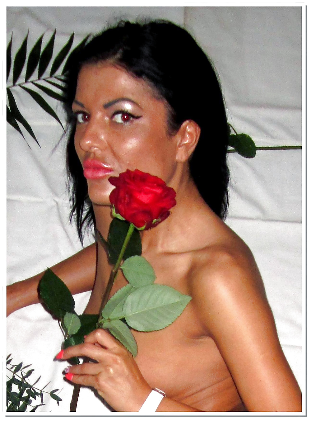 Dama con rosas
 #33071021