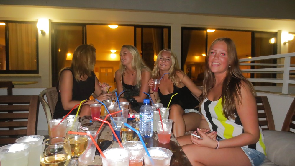 若いスウェーデン人 パート5
 #30963297