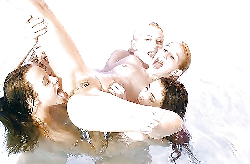 Tetas en las tetas 04
 #40327237