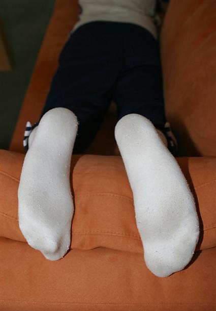 Flory 5 Netter Junge Füße Und Socken #35982801