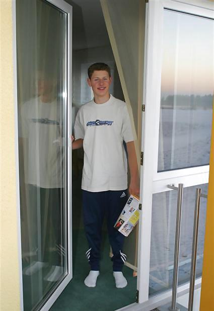 Flory 5 Netter Junge Füße Und Socken #35982825