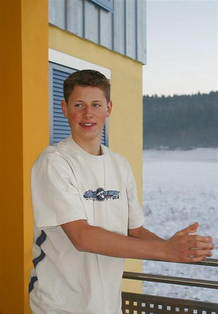 Flory 5 Netter Junge Füße Und Socken #35982875